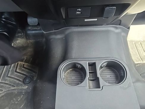 Used 2017 Ford F150 XLT AWD/4WD image 12
