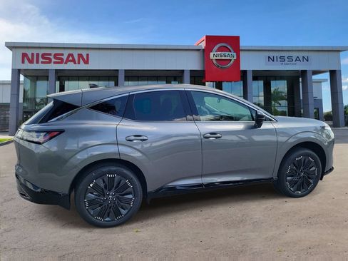 New 2026 Nissan Murano Platinum w/ Cargo Package AWD/4WD image 2