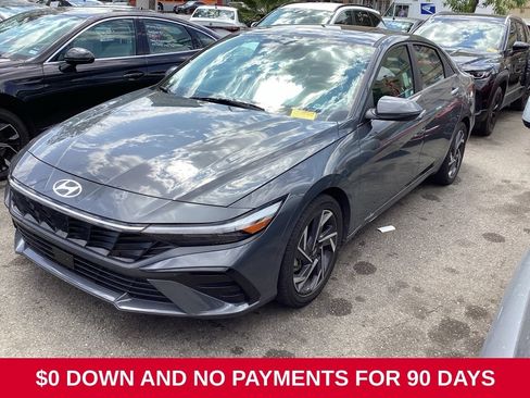 Used 2025 Hyundai Elantra Limited FWD image 1