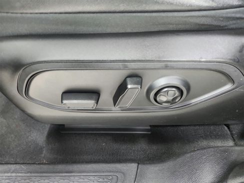 Used 2024 Jeep Grand Cherokee Limited image 20