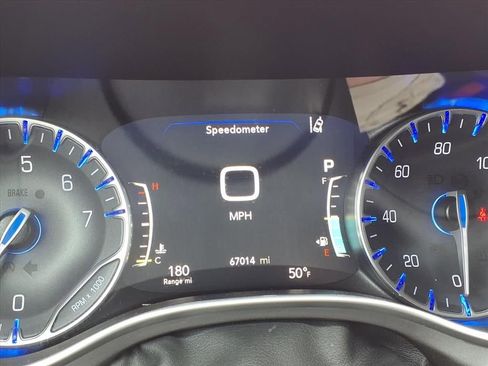 Certified 2024 Chrysler Pacifica Touring-L FWD image 16