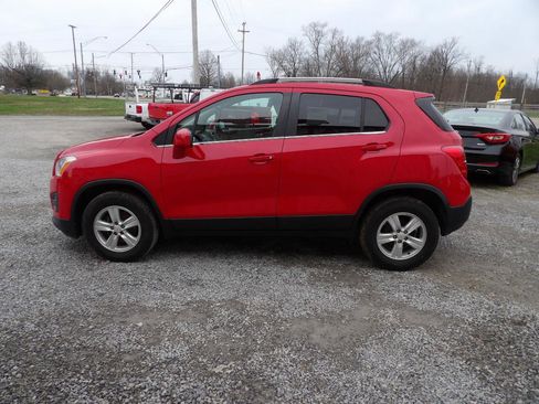 Used 2016 Chevrolet Trax LT w/ LT Convenience Package image 3