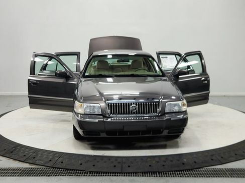 Used 2007 Mercury Grand Marquis GS RWD image 10