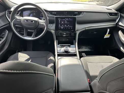 New 2026 Jeep Grand Cherokee L Laredo image 16