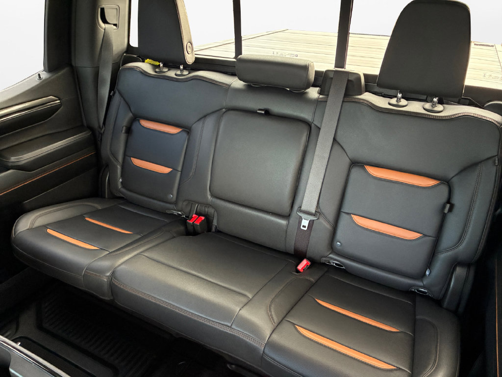 Used 2024 GMC Sierra 1500 AT4 w/ Technology Package AWD/4WD image 21