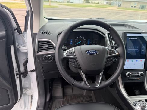 Certified 2023 Ford Edge SEL w/ Convenience Package AWD/4WD image 28