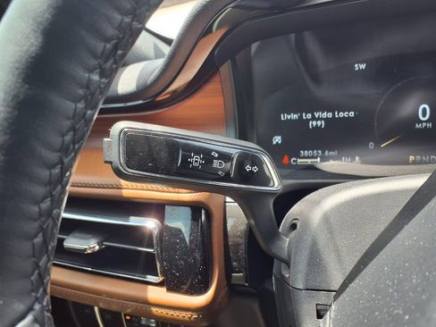 Used 2023 Lincoln Aviator Reserve w/ Equipment Group 201A RWD image 20