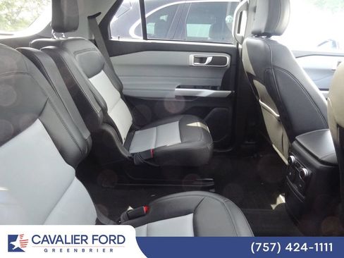 Used 2023 Ford Explorer XLT w/ Equipment Group 202A AWD/4WD image 11