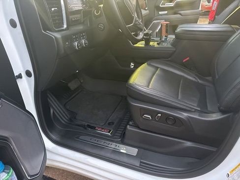 Used 2023 GMC Sierra 1500 Denali w/ Denali Reserve Package AWD/4WD image 6