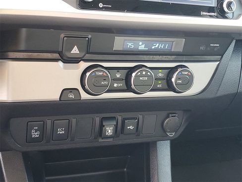 Used 2022 Toyota Tacoma SR5 image 19