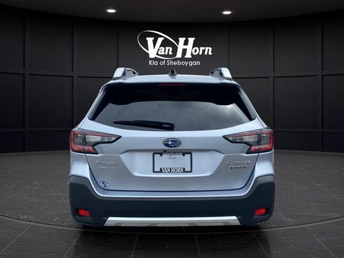 Used 2023 Subaru Outback Touring AWD/4WD image 4