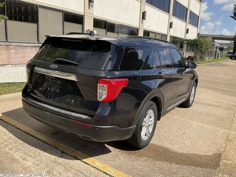 Used 2023 Ford Explorer XLT RWD image 5
