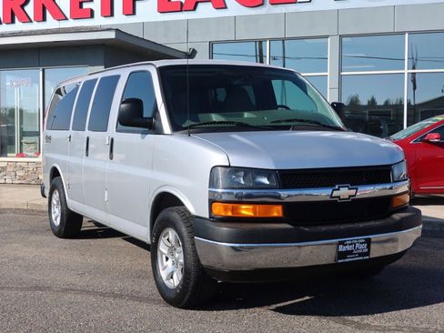 Used 2014 Chevrolet Express 1500 LT w/ LT Preferred Equipment Group image 3