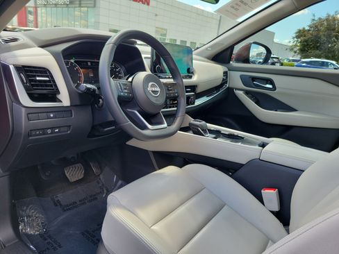 Certified 2023 Nissan Rogue SL w/ SL Premium Package FWD image 19