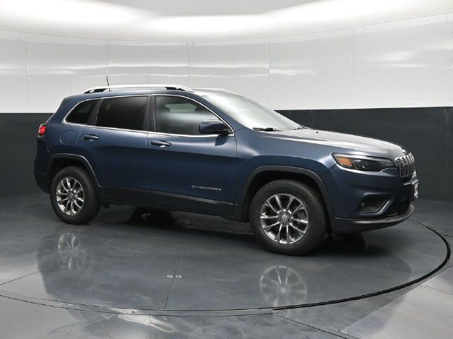 Used 2020 Jeep Cherokee Latitude Plus w/ Cold Weather Group AWD/4WD image 5