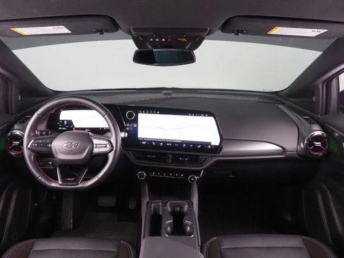 Used 2024 Chevrolet Equinox EV RS image 3