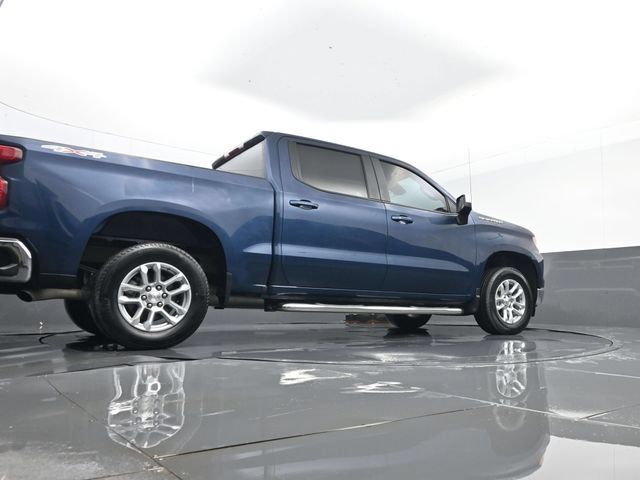 Used 2023 Chevrolet Silverado 1500 LT AWD/4WD image 24