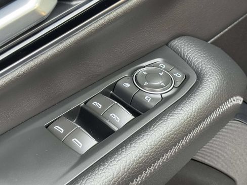 Certified 2025 GMC Yukon Denali AWD/4WD image 15
