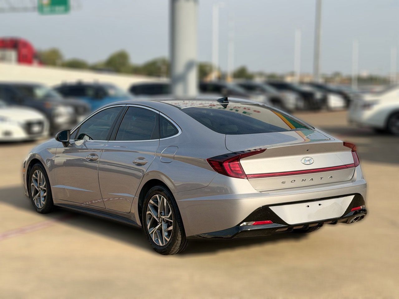 Used 2023 Hyundai Sonata SEL FWD image 5