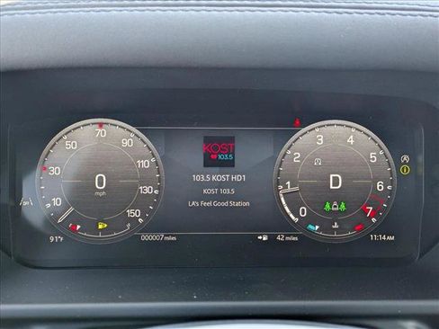 New 2025 Land Rover Defender 110 S image 11