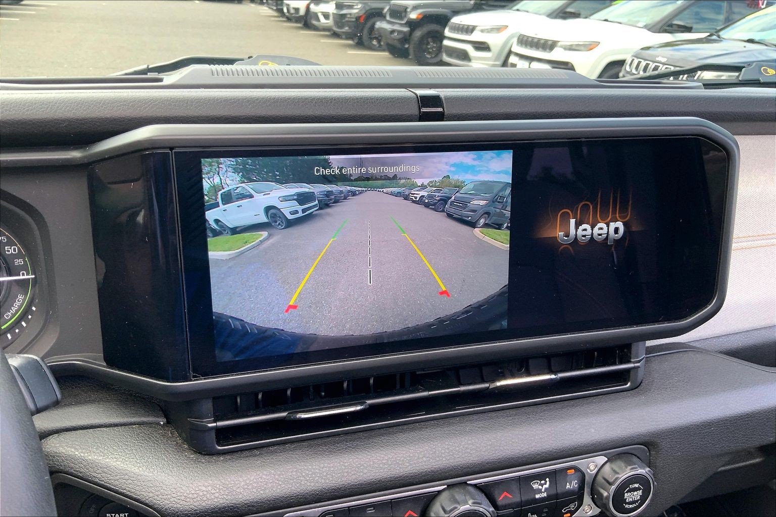 Certified 2024 Jeep Wrangler Unlimited AWD/4WD image 28