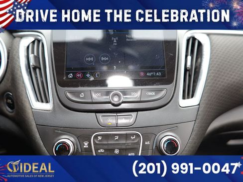 Used 2020 Chevrolet Malibu LT FWD image 22