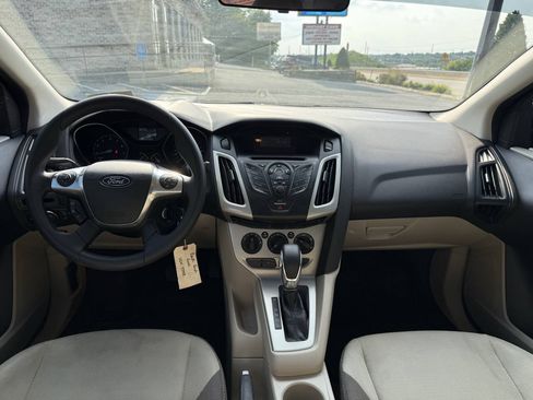 Used 2012 Ford Focus SE FWD image 13