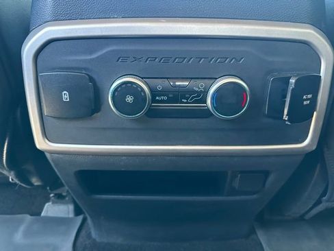 Certified 2023 Ford Expedition XLT image 30