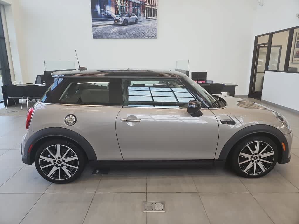 Used 2022 MINI Cooper S FWD image 8