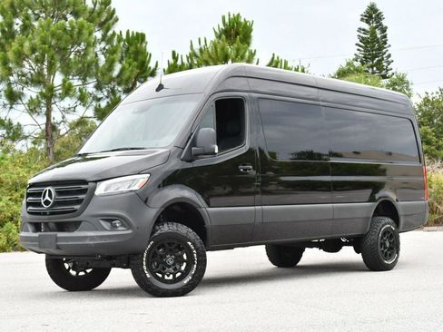 Used 2024 Mercedes-Benz Sprinter 2500 image 24