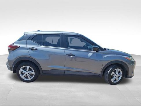 Used 2021 Nissan Kicks S FWD image 8