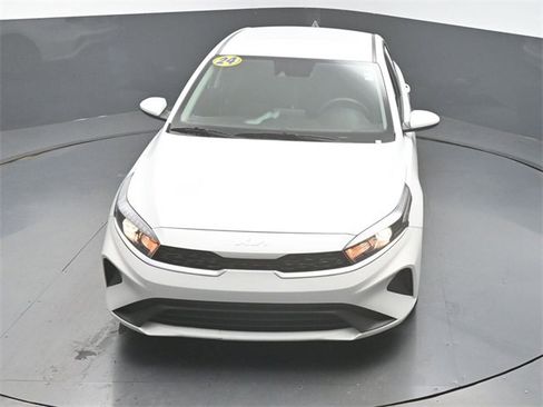 Used 2024 Kia Forte LXS image 40