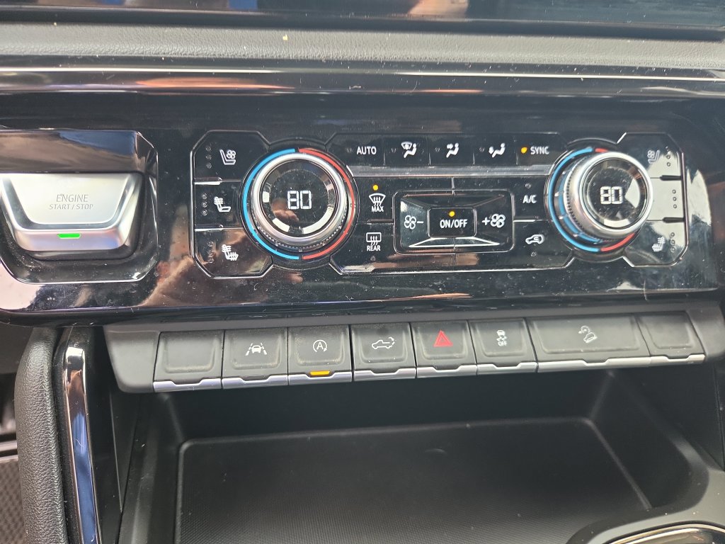 Certified 2022 GMC Sierra 1500 AT4 w/ AT4 Preferred Package AWD/4WD image 24