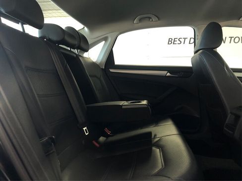 Used 2015 Volkswagen Passat 1.8T Limited Edition FWD image 10