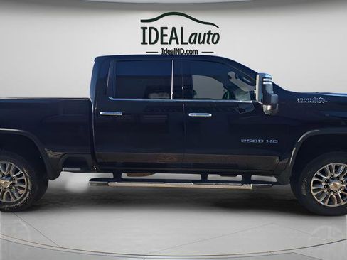 Used 2022 Chevrolet Silverado 2500 High Country w/ Z71 Off-Road Package image 37