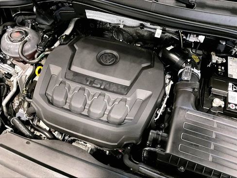 Used 2024 Volkswagen Tiguan SE R-Line AWD/4WD image 36