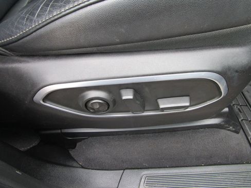 Used 2024 Jeep Wagoneer 2WD image 24