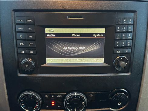 Used 2015 Freightliner Sprinter 2500 image 27