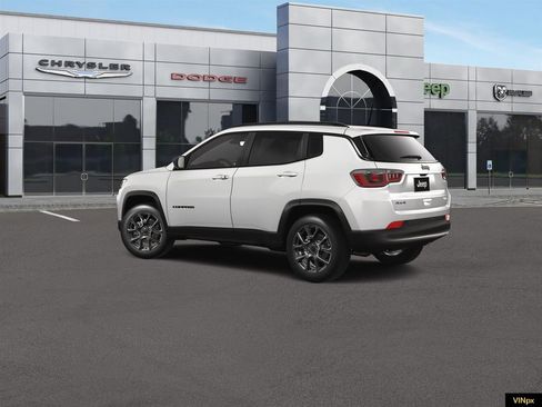 New 2026 Jeep Compass Latitude image 4