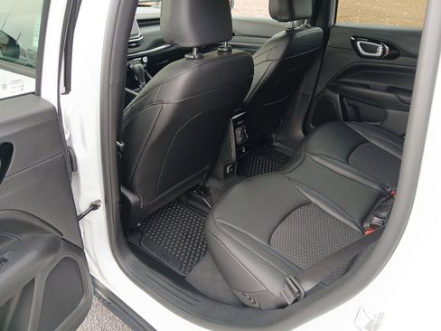 New 2026 Jeep Compass Latitude image 26