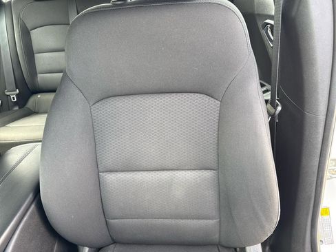 Used 2018 Chevrolet Malibu LT FWD image 30