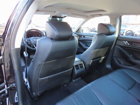 Certified 2019 Honda Accord Touring image 14
