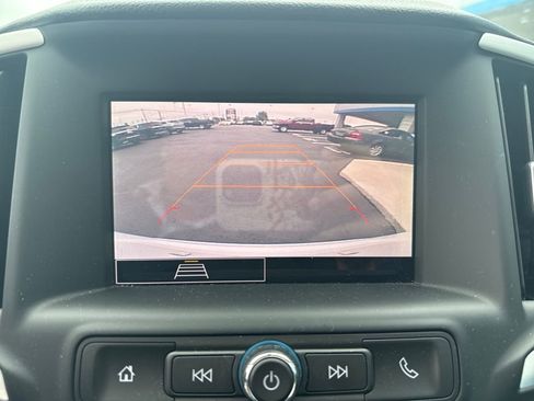 Used 2023 GMC Terrain SLE image 23