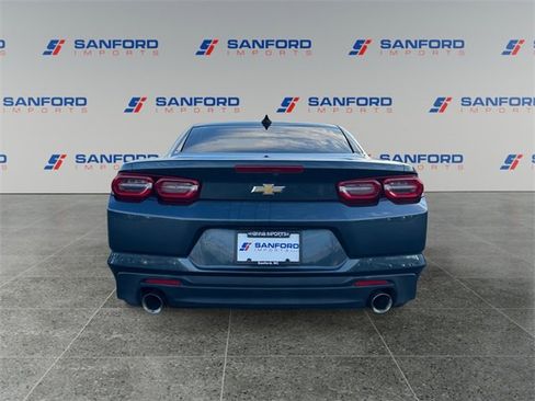 Used 2021 Chevrolet Camaro LT w/ Technology Package image 4