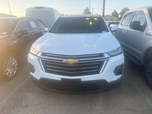 Used 2023 Chevrolet Traverse LT FWD image 6