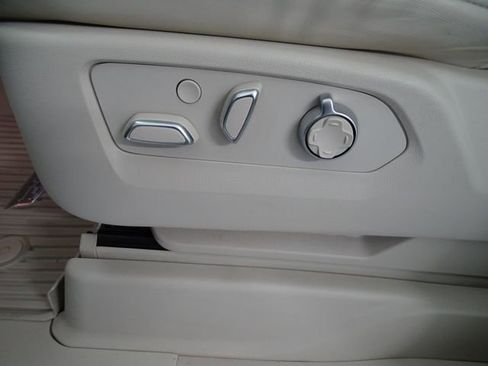 Certified 2024 Cadillac Escalade ESV Premium Luxury Platinum w/ LPO, Floor Liner Package AWD/4WD image 3