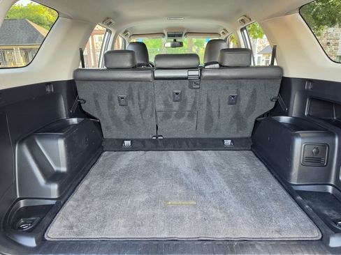 Used 2010 Toyota 4Runner SR5 RWD image 10