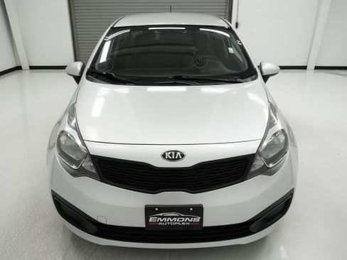 Used 2014 Kia Rio LX FWD image 2