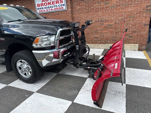 Used 2018 RAM 2500 Tradesman w/ Chrome Appearance Group AWD/4WD image 34