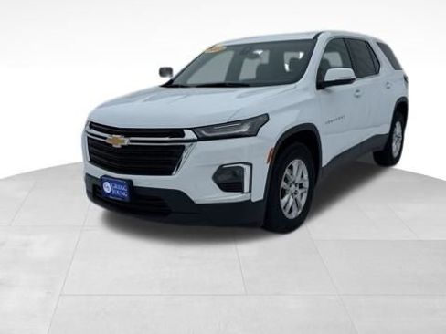Used 2023 Chevrolet Traverse LS w/ Safety Package image 3